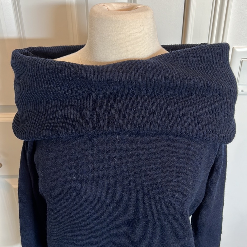 Sweater - Picture 3 of 7